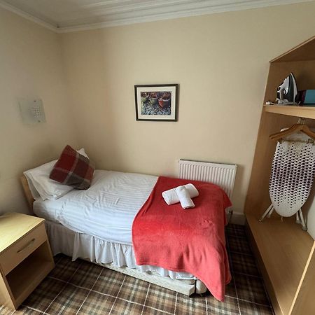 Station Hotel Portsoy Luaran gambar