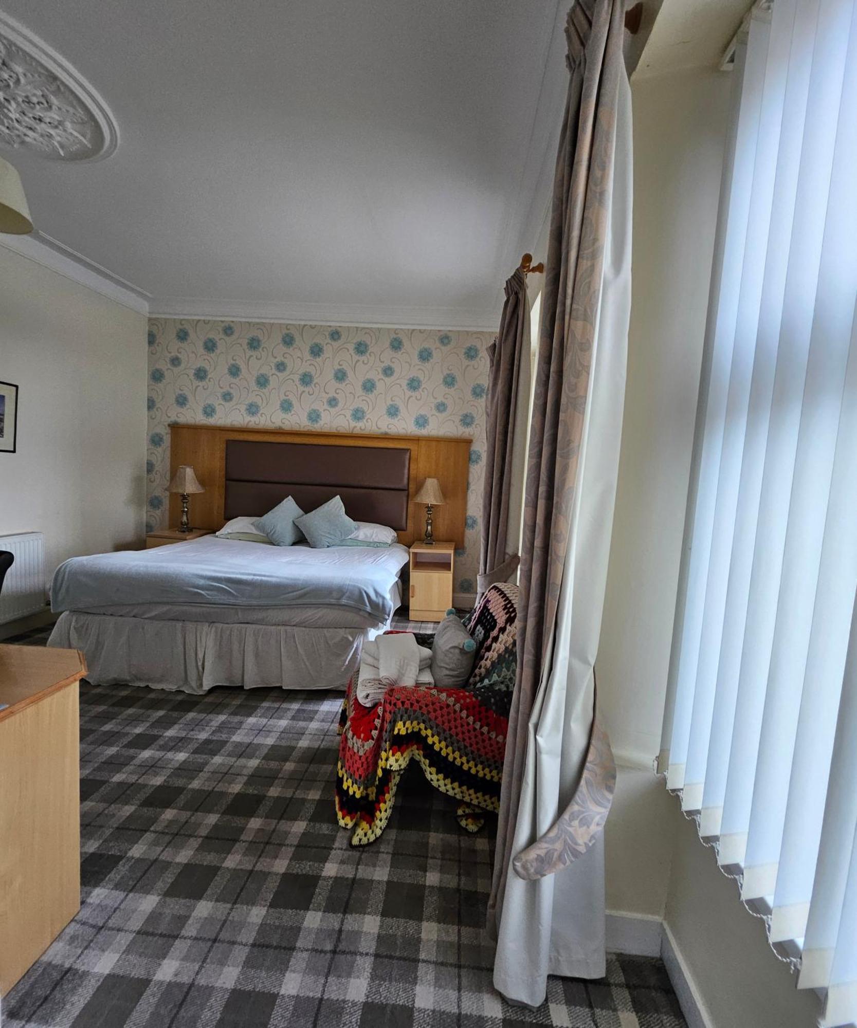Station Hotel Portsoy Luaran gambar