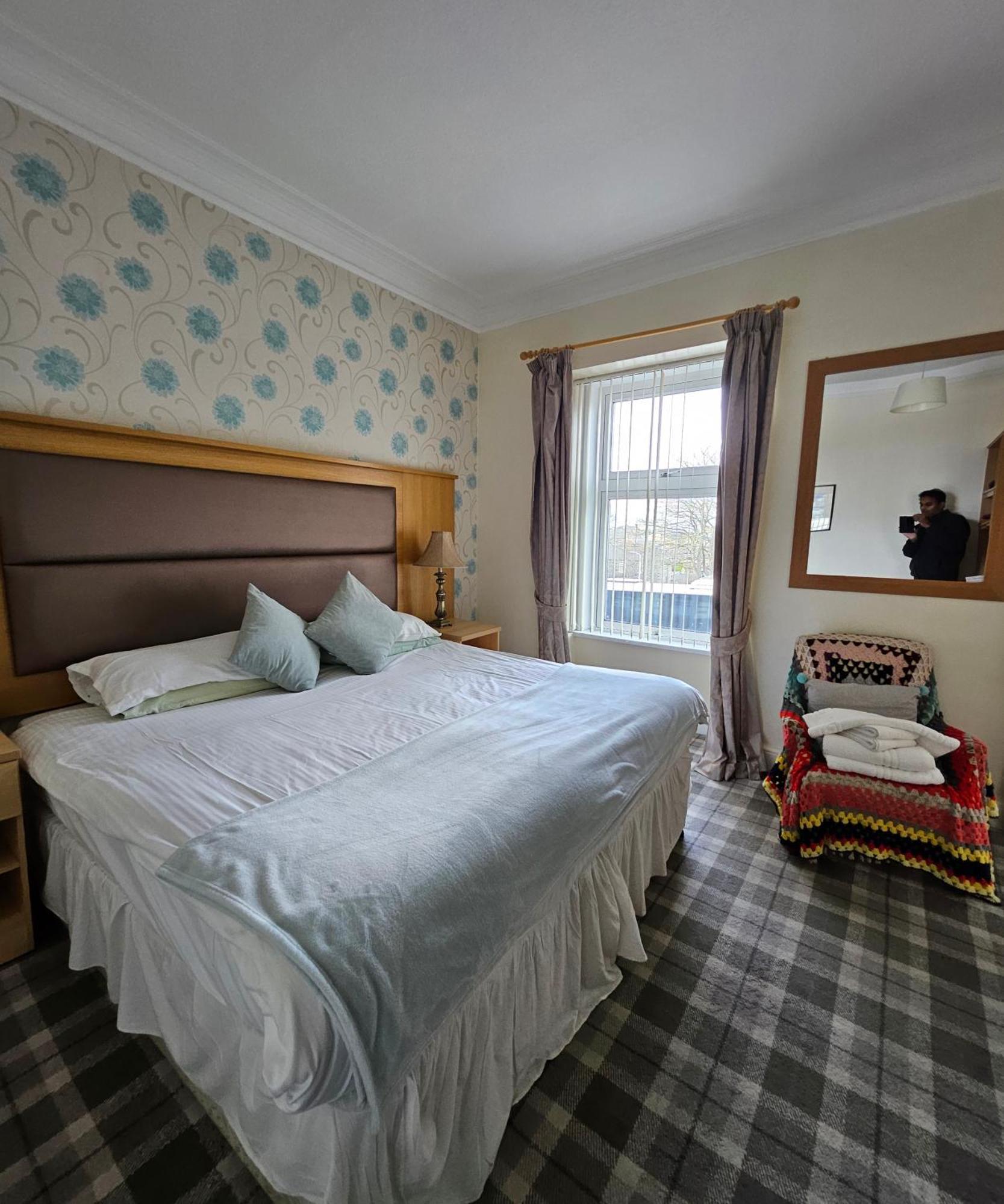 Station Hotel Portsoy Luaran gambar