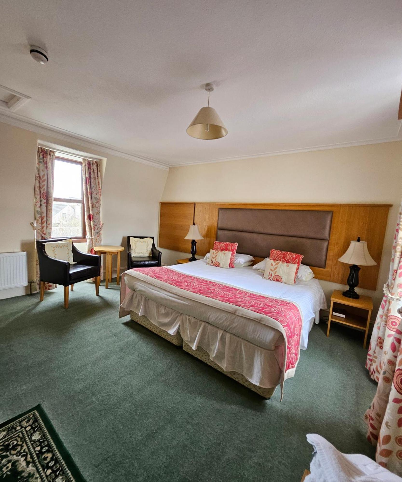 Station Hotel Portsoy Luaran gambar