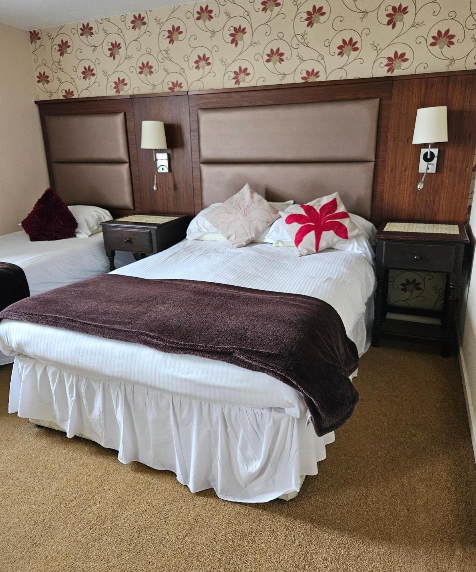 Station Hotel Portsoy Luaran gambar