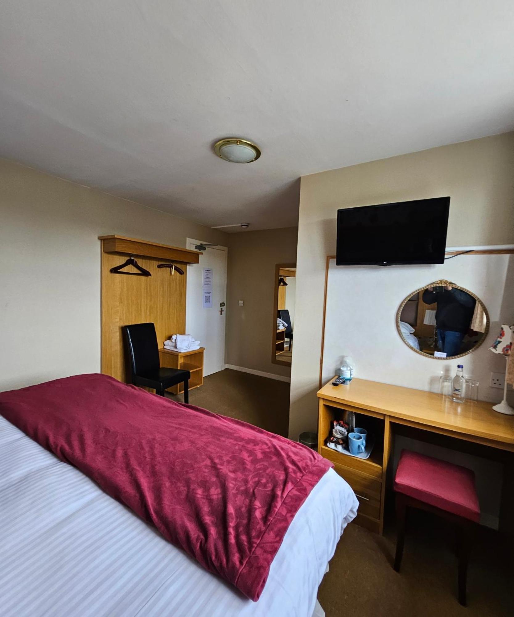 Station Hotel Portsoy Luaran gambar