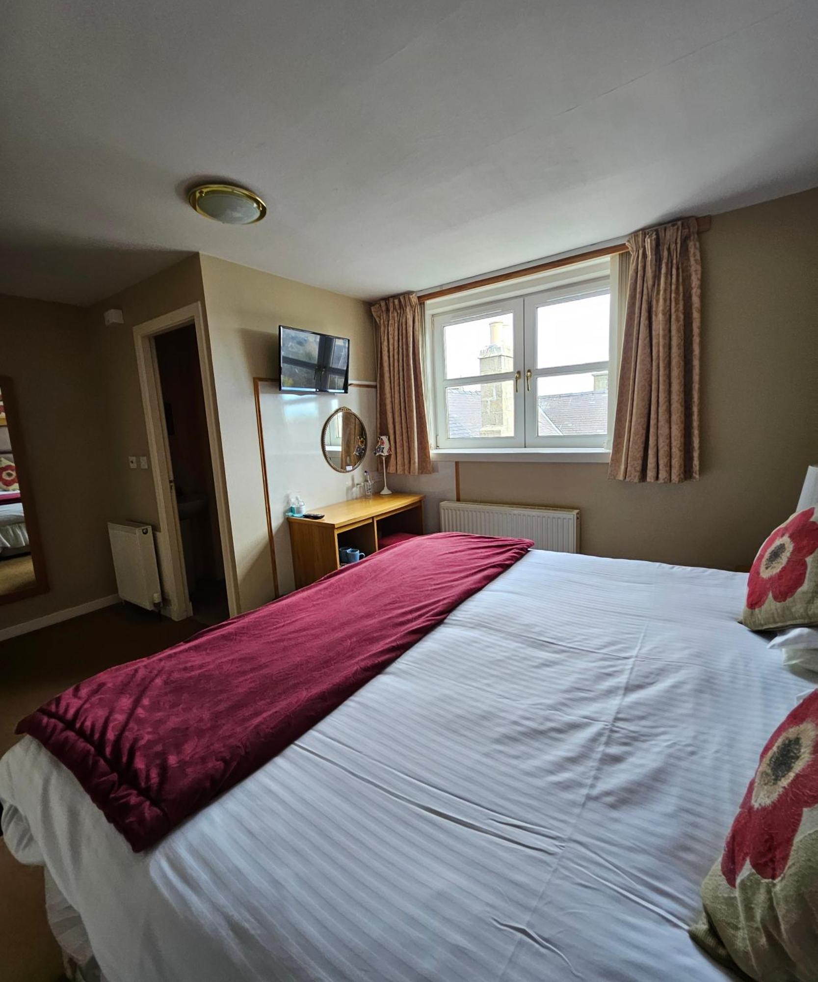 Station Hotel Portsoy Luaran gambar