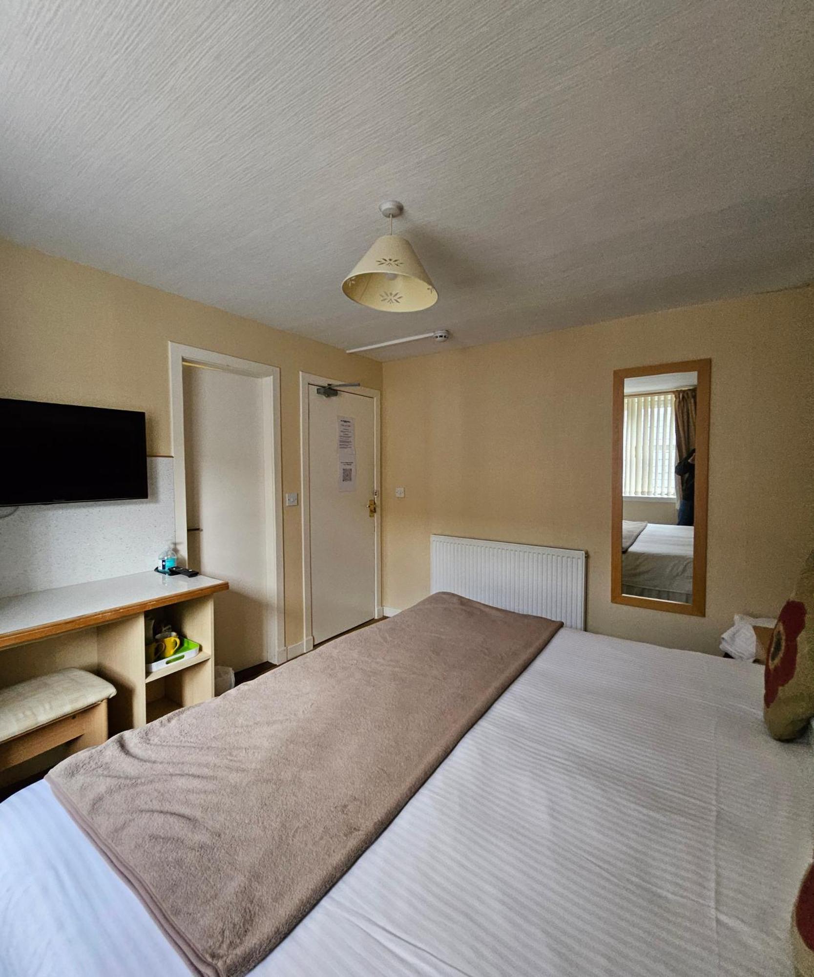 Station Hotel Portsoy Luaran gambar