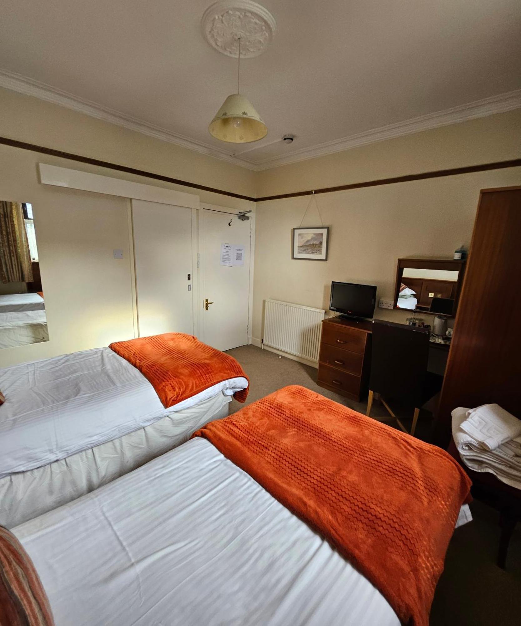Station Hotel Portsoy Luaran gambar