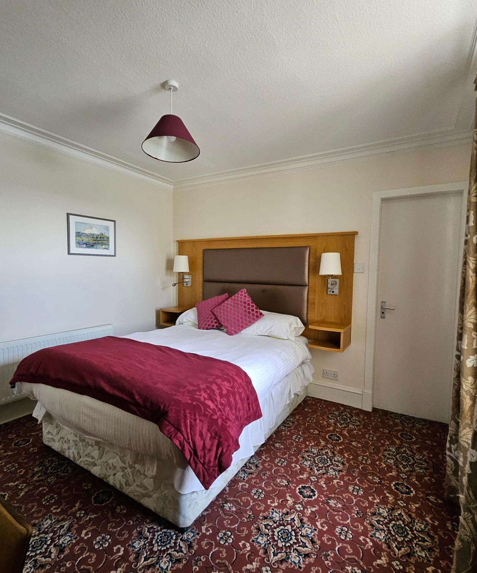 Station Hotel Portsoy Luaran gambar