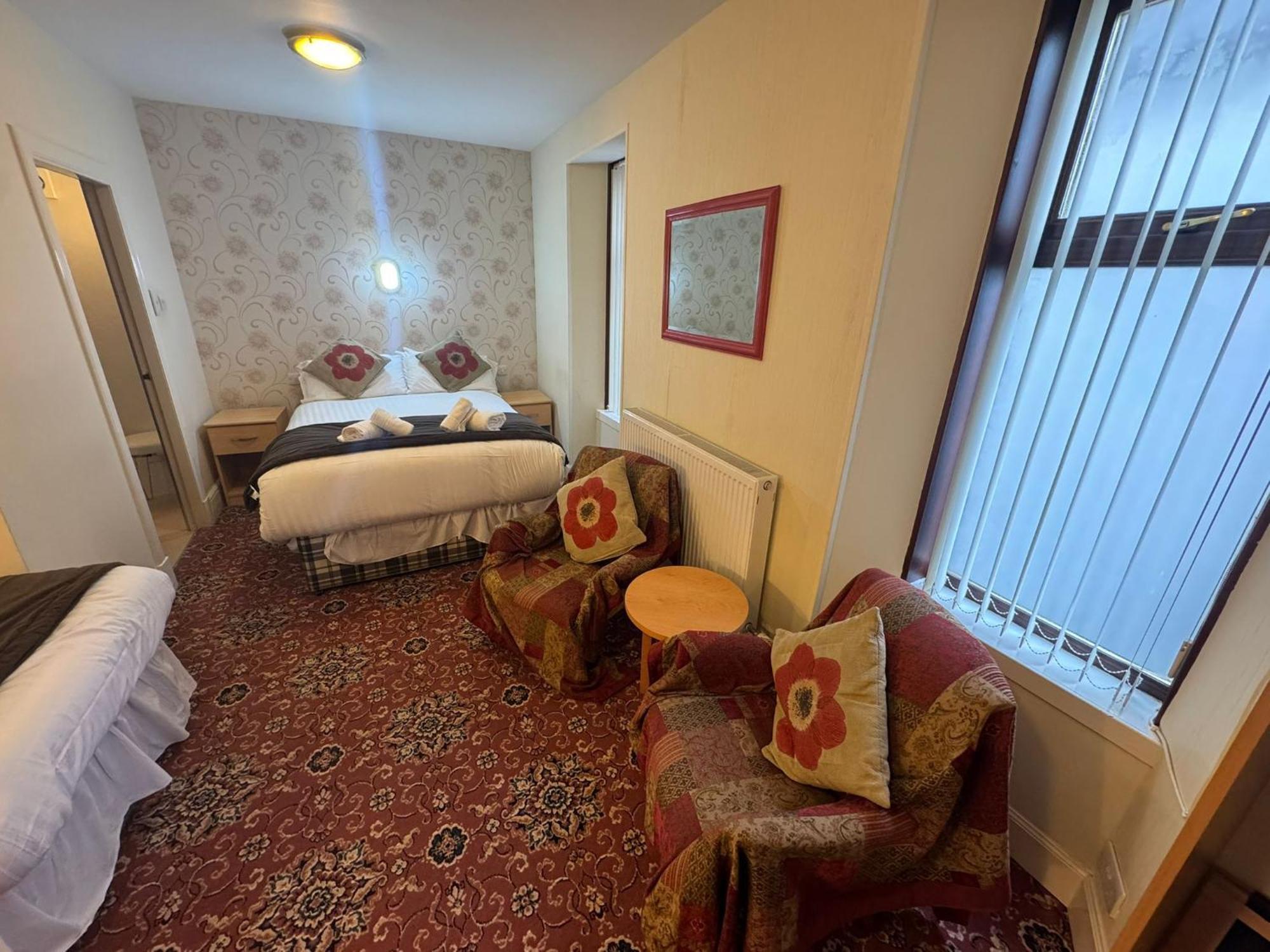 Station Hotel Portsoy Luaran gambar
