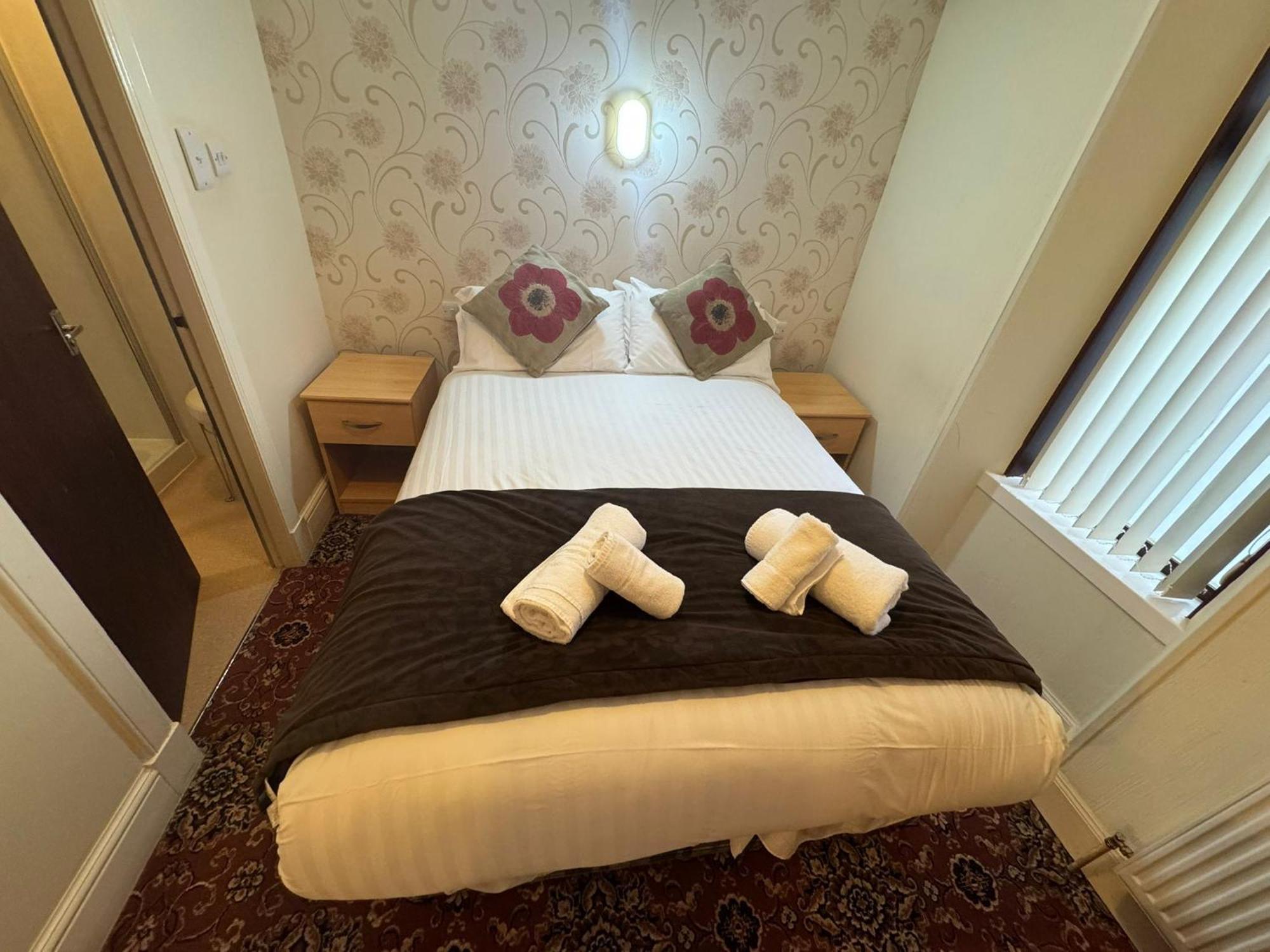 Station Hotel Portsoy Luaran gambar