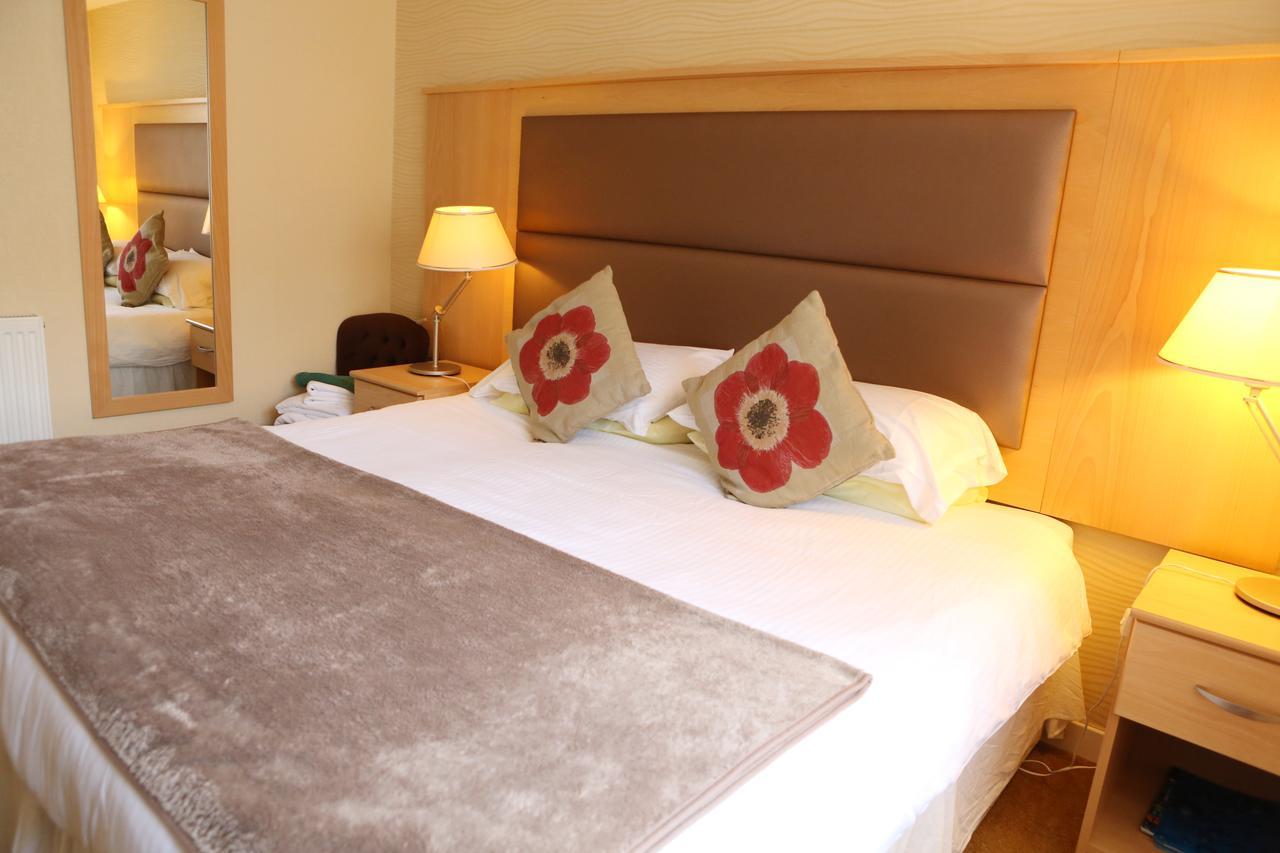 Station Hotel Portsoy Luaran gambar